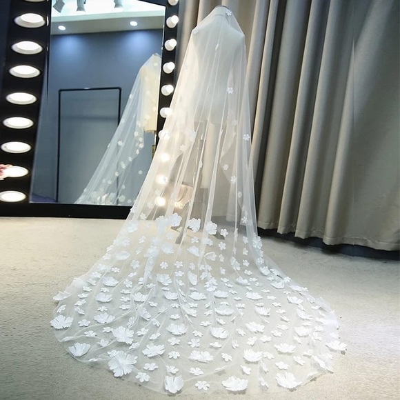 Wedding Accessories 3M Tailing Llower Veil Bridal - Picture 4 of 5